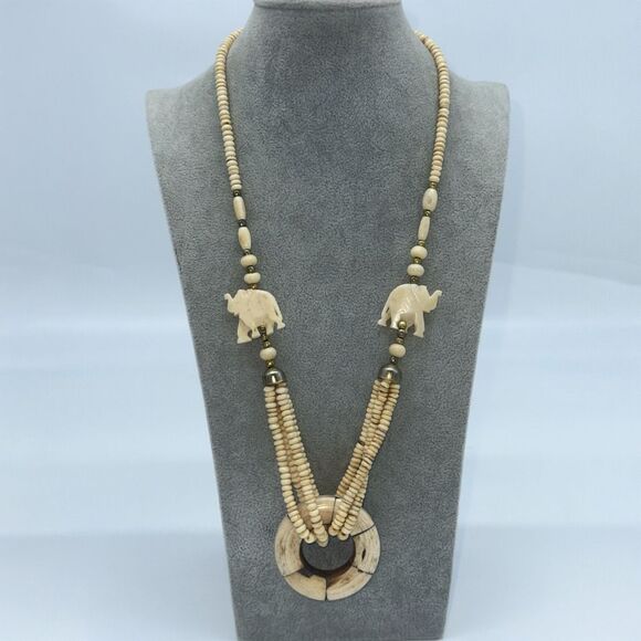 266. Vintage Tribal Elephant Carved Bone‎ Necklace Statement Jewelry - Picture 1 of 5
